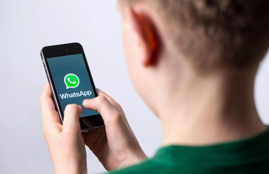 вікові обмеження в WhatsApp 